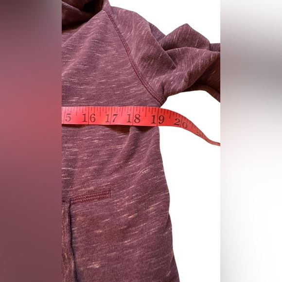 Lululemon Find Your Centre Wrap
Heathered Marled Rust Berry - Picture 10 of 12